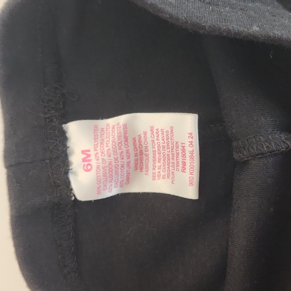 Hello Kitty Bodysuit & Pant Set 6M - Picture 7 of 7